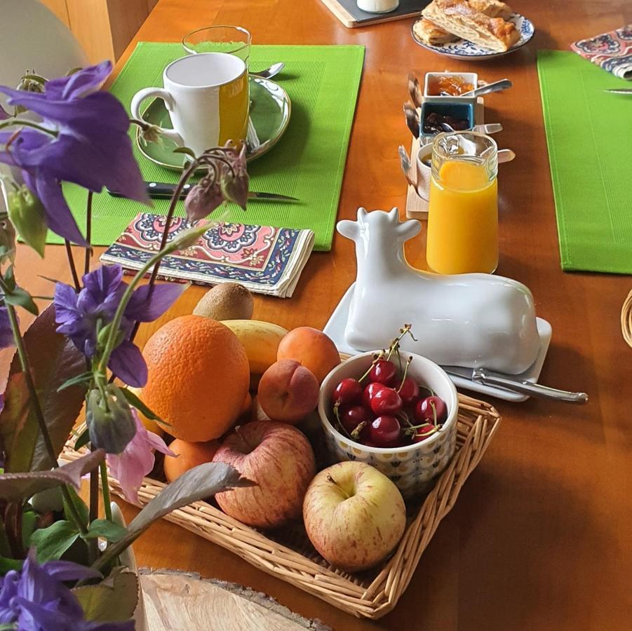 Bed and Breakfast A l'Ecole Buissonnière à Lacrouzette Extérieur photo
