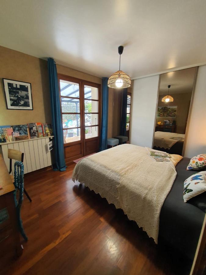 Bed and Breakfast A l'Ecole Buissonnière à Lacrouzette Extérieur photo